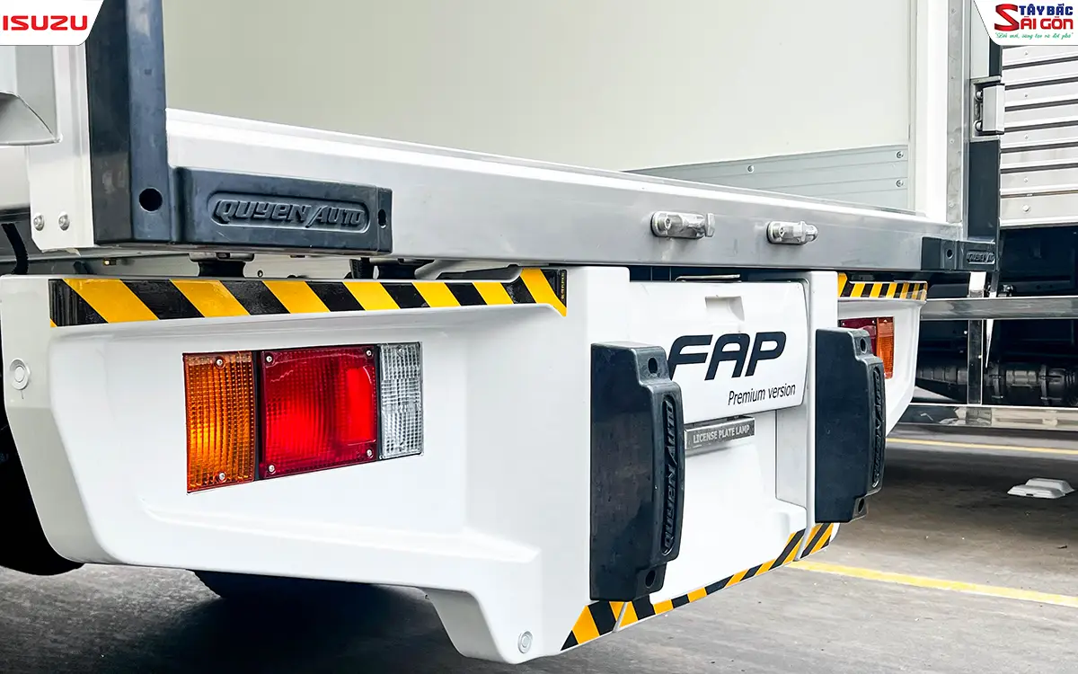 Cản sau dập nổi chữ FAP của thùng đông lạnh