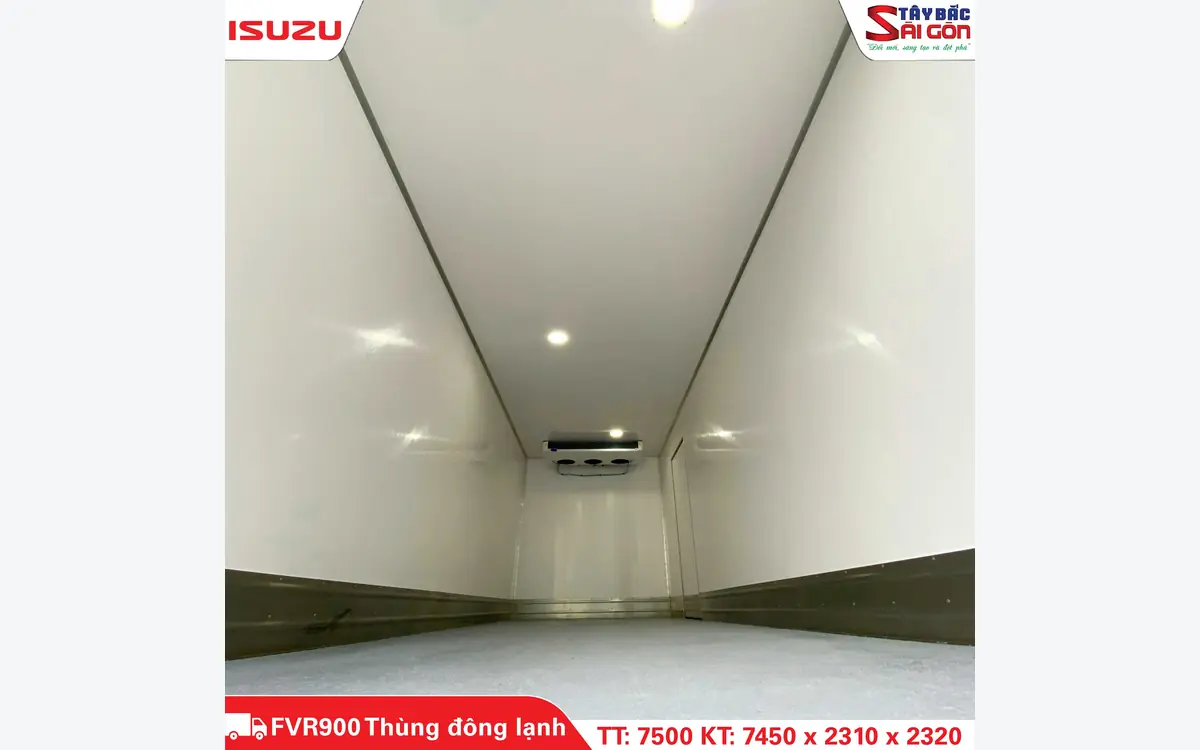 Lòng thùng đông lạnh xe ISUZU FVR900 nhìn từ cửa sau