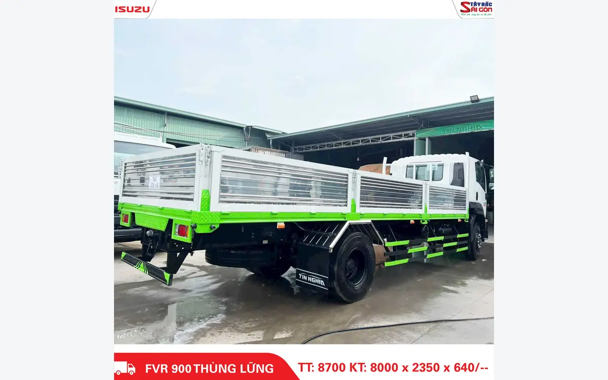 Góc nhìn bên hông xe tải ISUZU FVR900 thùng lửng