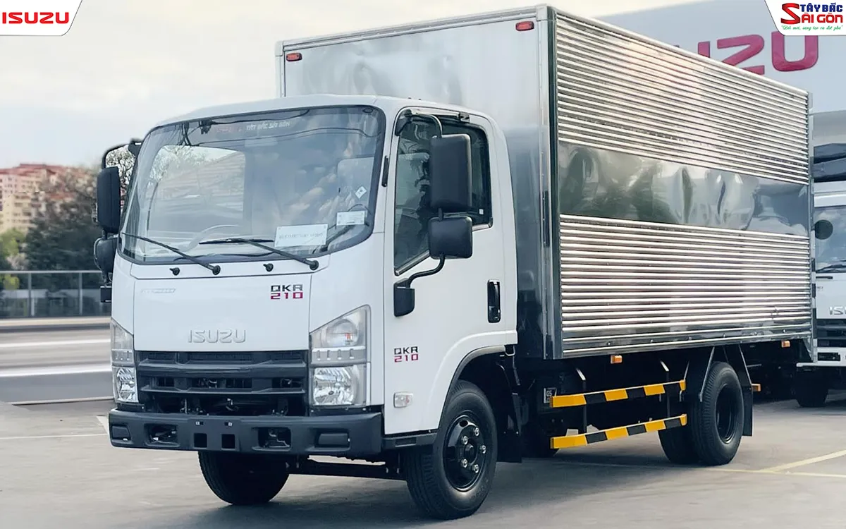 Xe Tải ISUZU QKR210 2 Tấn Thùng Kín (Thùng 4.4m)
