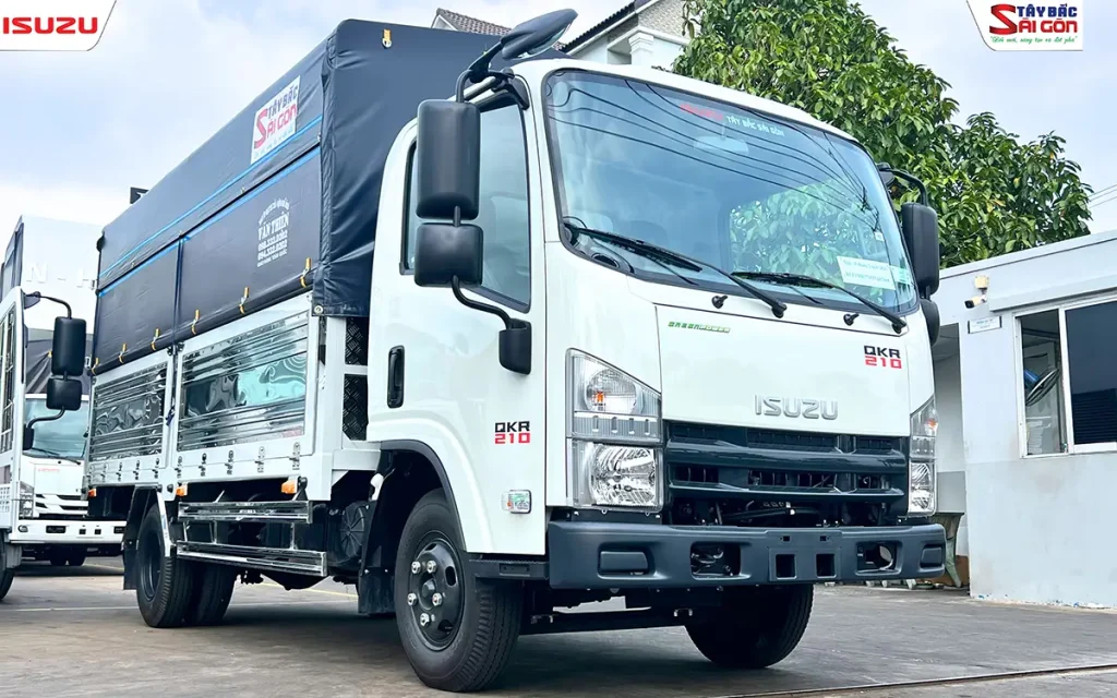 Xe Tải ISUZU QKR210 Thùng Bạt Inox 2.2 Tấn