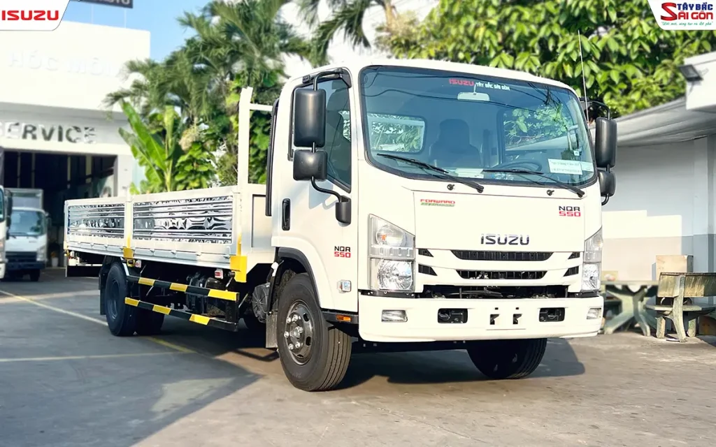 Xe Tải ISUZU NQR550 Thùng Lửng 6m2