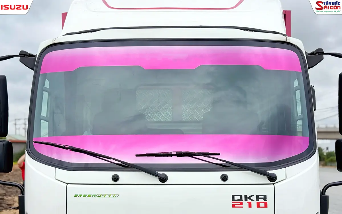 Mui lướt gió trên nóc cabin